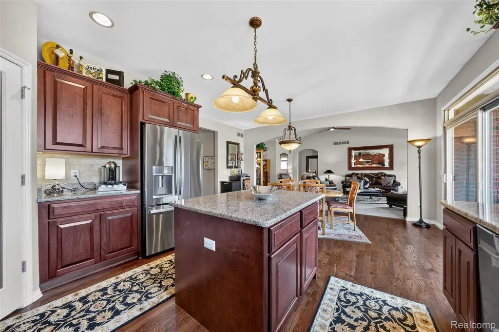 17785 Goldeneye Drive Clinton Charter Township MI 48038