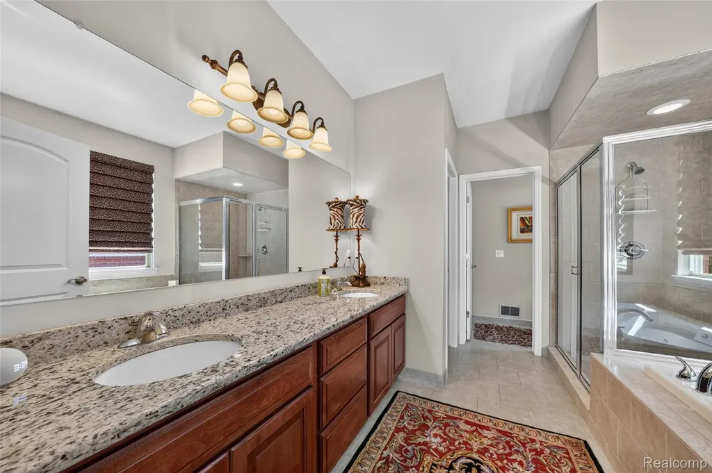 17785 Goldeneye Drive Clinton Charter Township MI 48038
