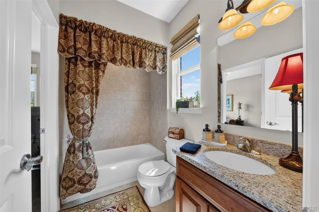 17785 Goldeneye Drive Clinton Charter Township MI 48038