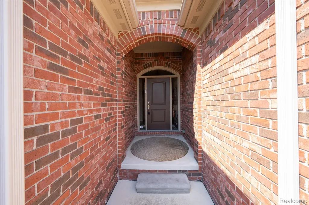 17785 Goldeneye Drive Clinton Charter Township MI 48038