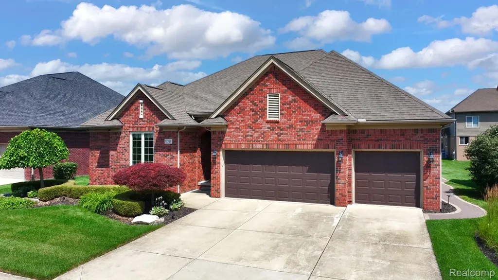17785 Goldeneye Drive Clinton Charter Township MI 48038