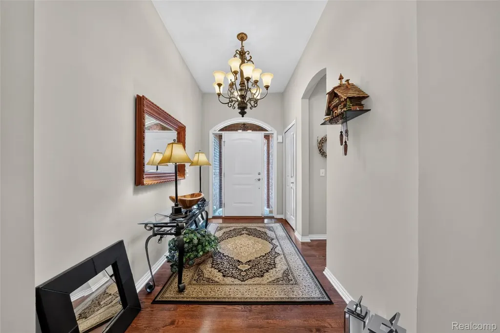 17785 Goldeneye Drive Clinton Charter Township MI 48038