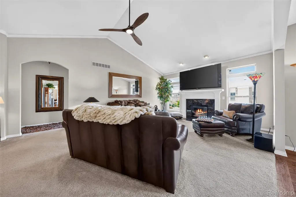 17785 Goldeneye Drive Clinton Charter Township MI 48038