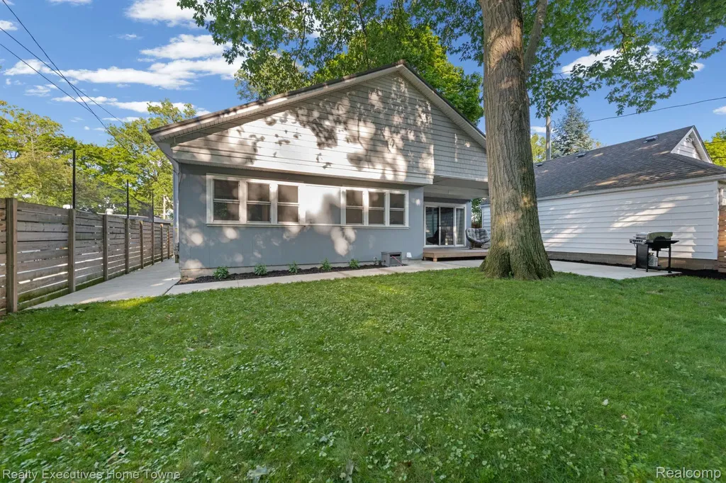 3473 Armour Street Port Huron City MI 48060