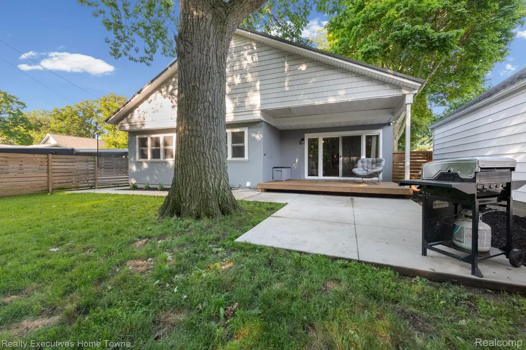 3473 Armour Street Port Huron City MI 48060