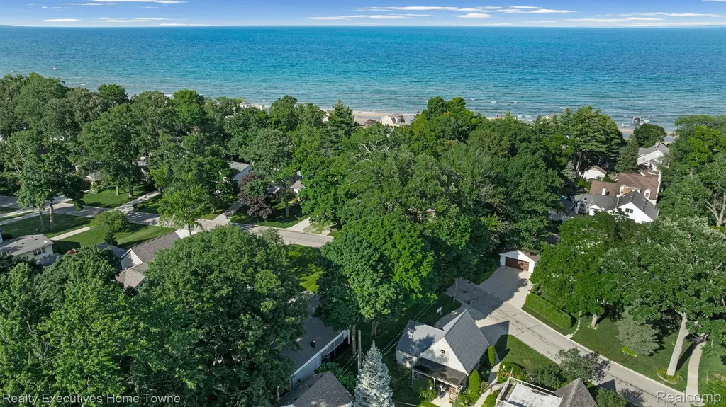 3473 Armour Street Port Huron City MI 48060