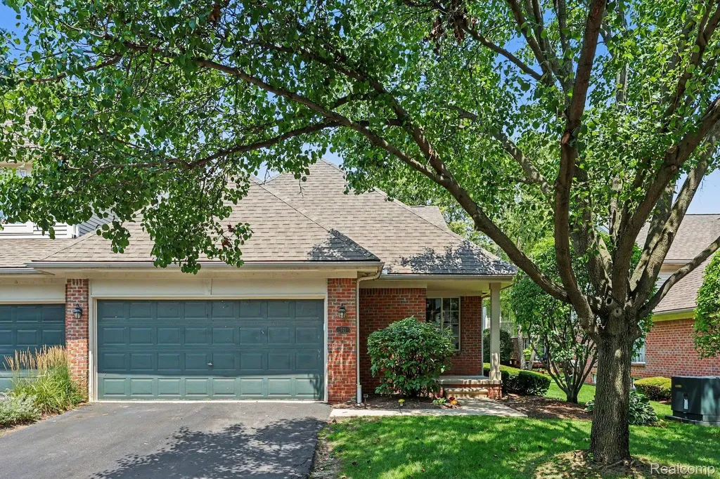 521 Macwilliams Lane Royal Oak City MI 48067