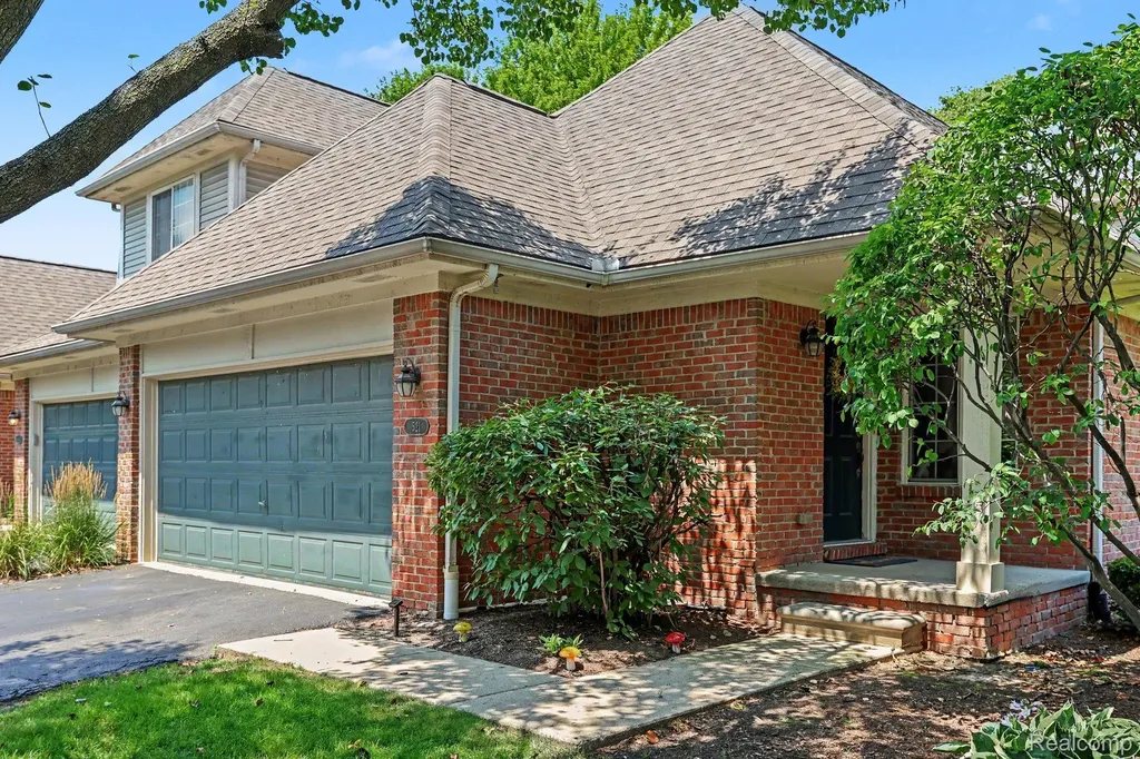 521 Macwilliams Lane Royal Oak City MI 48067