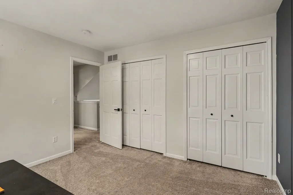 521 Macwilliams Lane Royal Oak City MI 48067