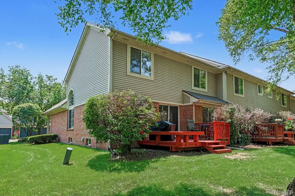 521 Macwilliams Lane Royal Oak City MI 48067