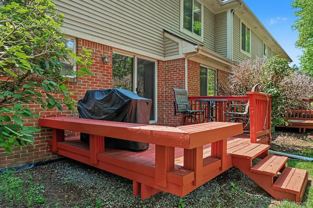 521 Macwilliams Lane Royal Oak City MI 48067