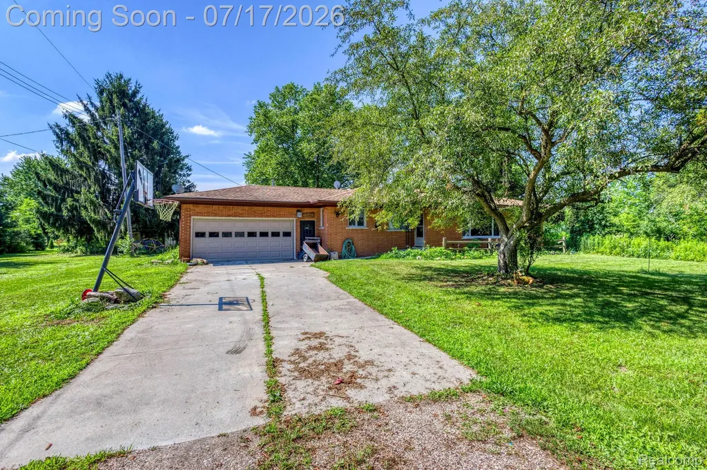 9805 Dolan Road Columbus Township MI 48063