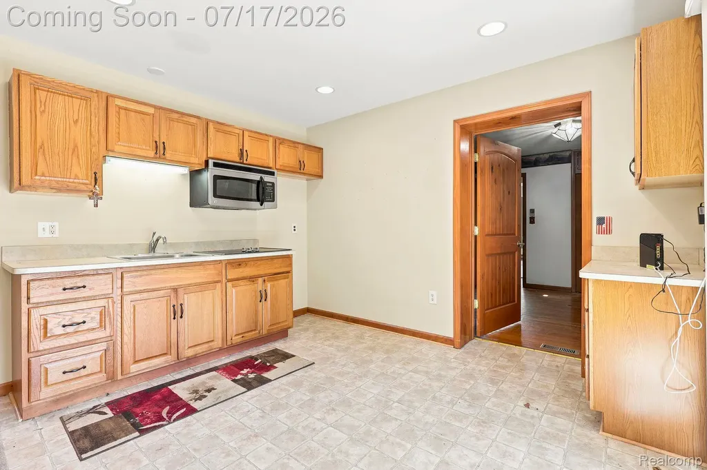 9805 Dolan Road Columbus Township MI 48063