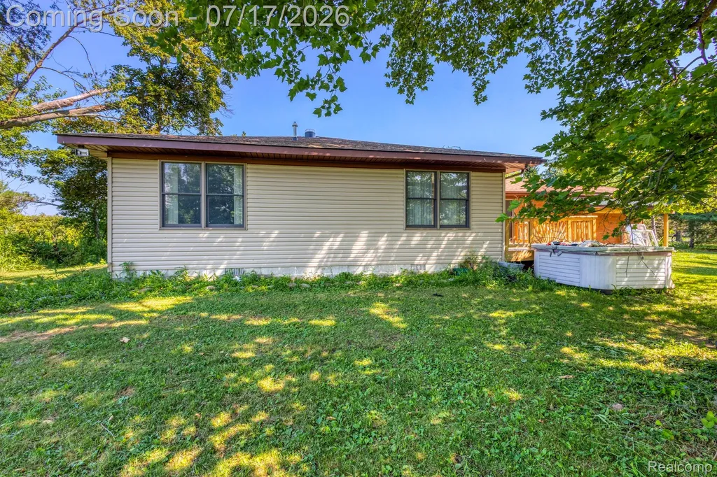 9805 Dolan Road Columbus Township MI 48063