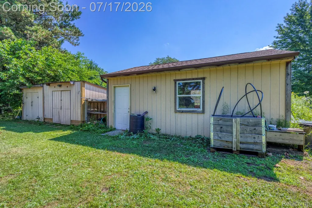 9805 Dolan Road Columbus Township MI 48063
