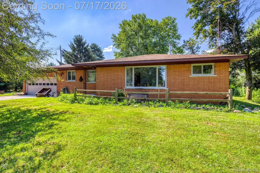 9805 Dolan Road Columbus Township MI 48063