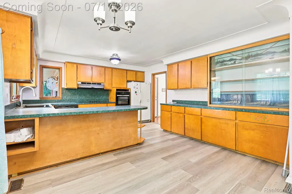 9805 Dolan Road Columbus Township MI 48063