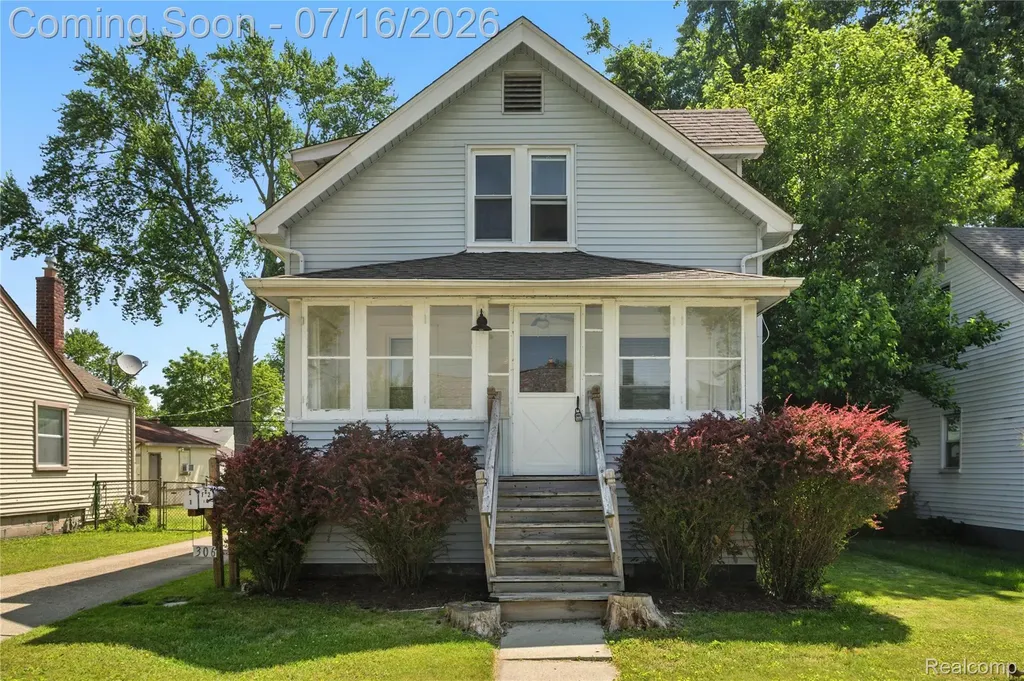 306 N Kenwood Avenue Royal Oak City MI 48067
