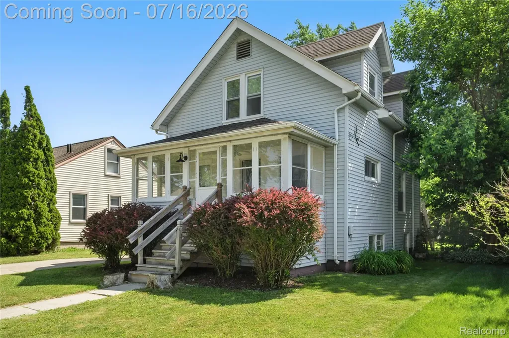 306 N Kenwood Avenue Royal Oak City MI 48067