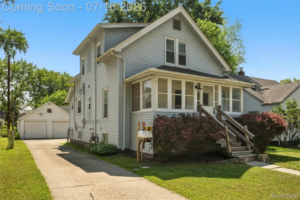 306 N Kenwood Avenue Royal Oak City MI 48067