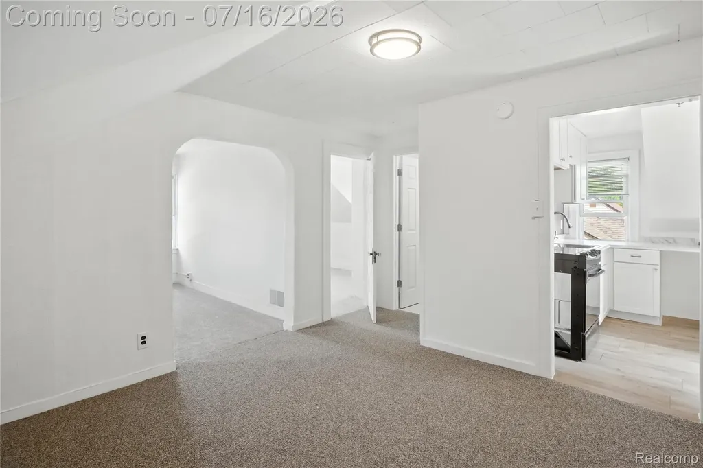 306 N Kenwood Avenue Royal Oak City MI 48067