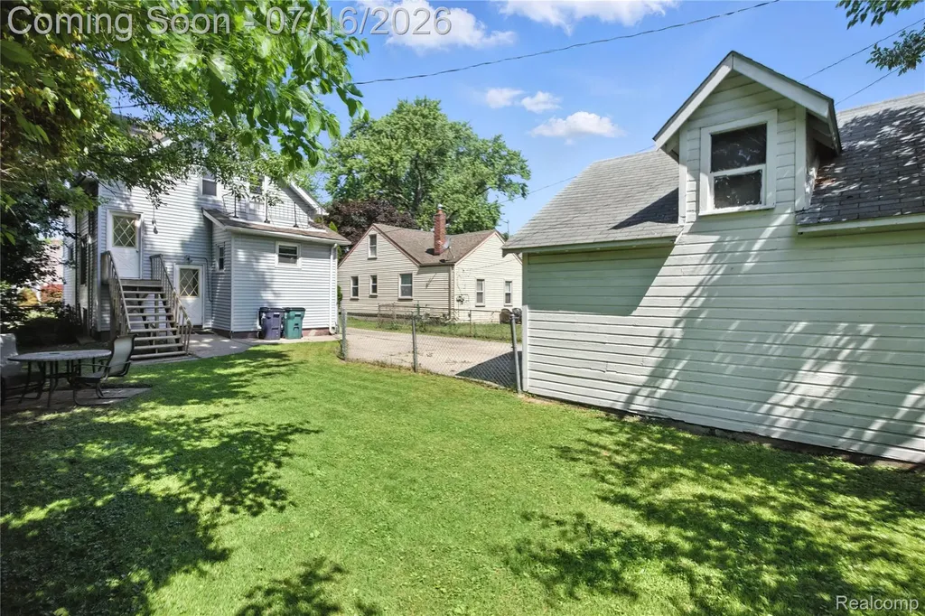 306 N Kenwood Avenue Royal Oak City MI 48067