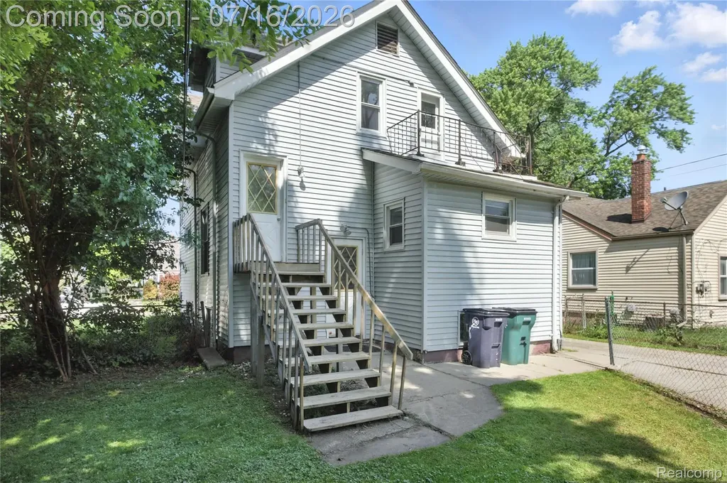306 N Kenwood Avenue Royal Oak City MI 48067