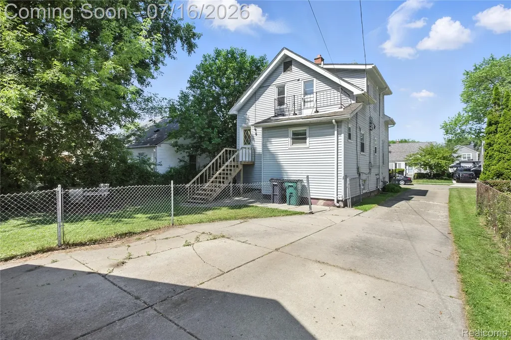 306 N Kenwood Avenue Royal Oak City MI 48067
