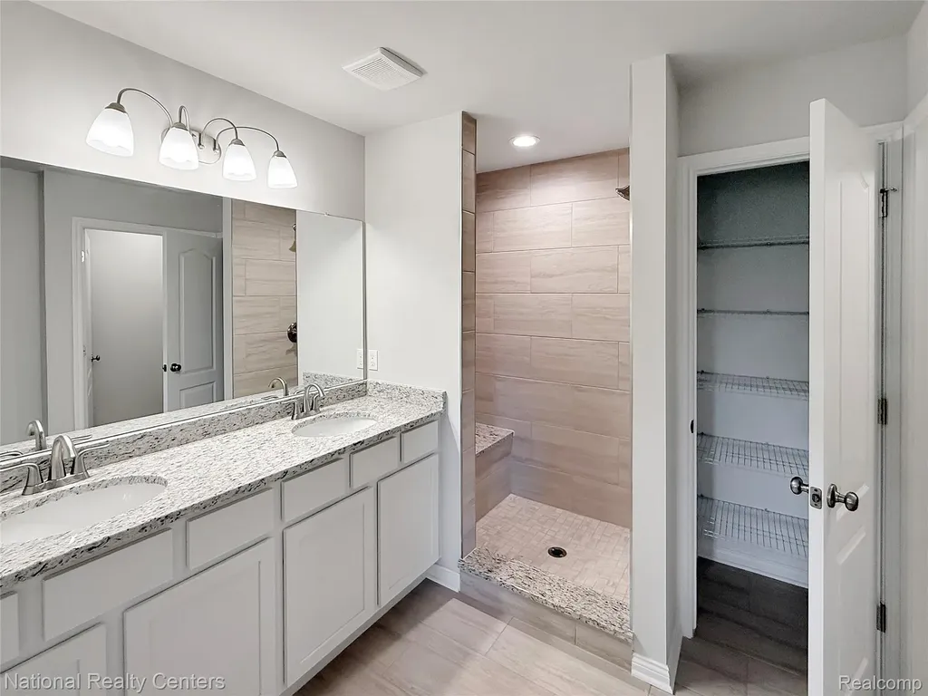 390 Devonshire Drive Lapeer City MI 48446