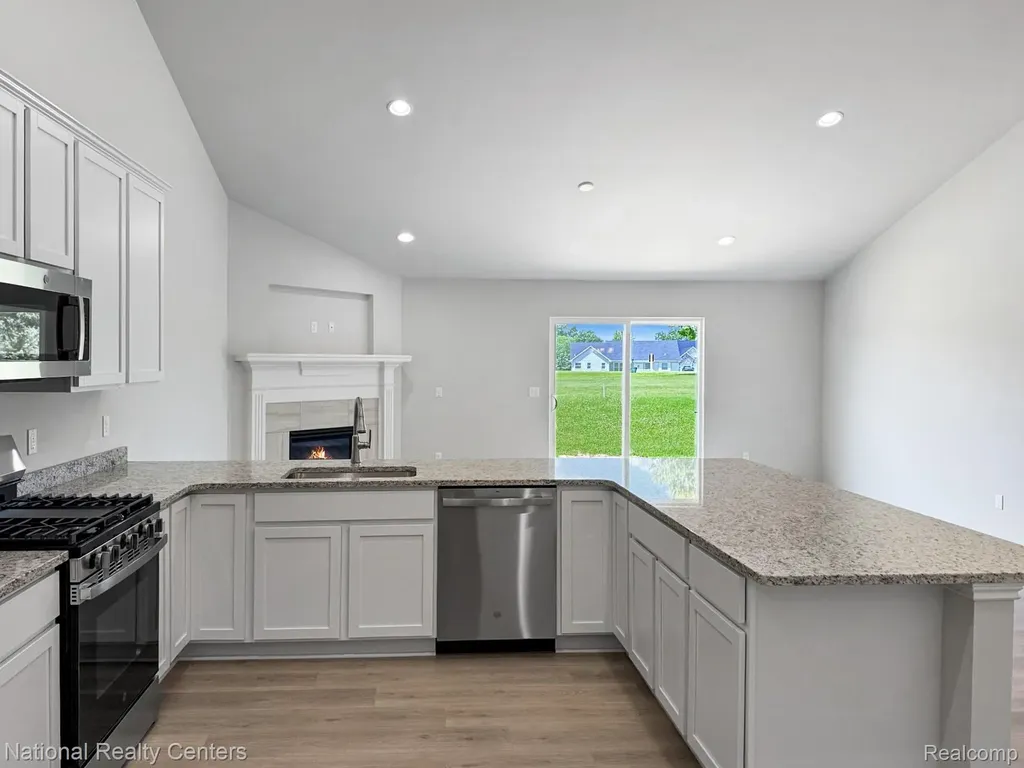 390 Devonshire Drive Lapeer City MI 48446