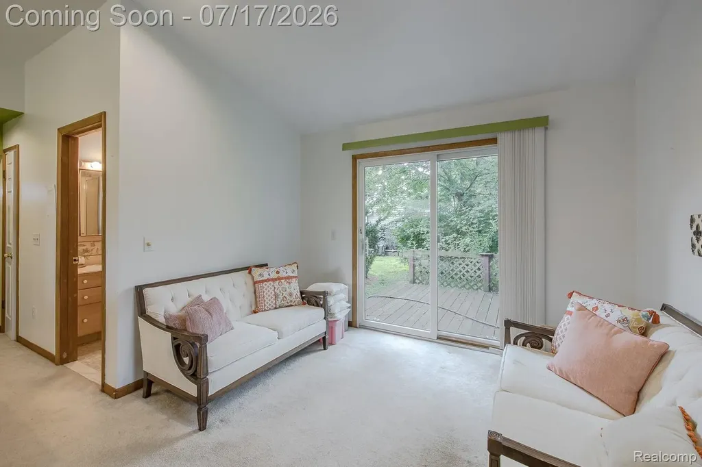 5511 Wright Drive Troy City MI 48098
