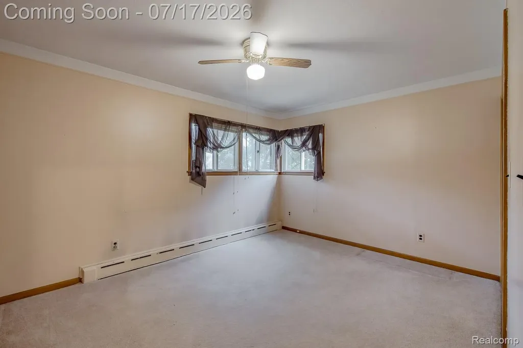 5511 Wright Drive Troy City MI 48098