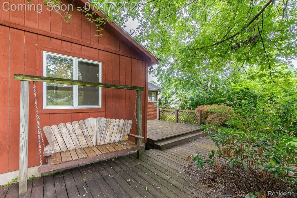 5511 Wright Drive Troy City MI 48098