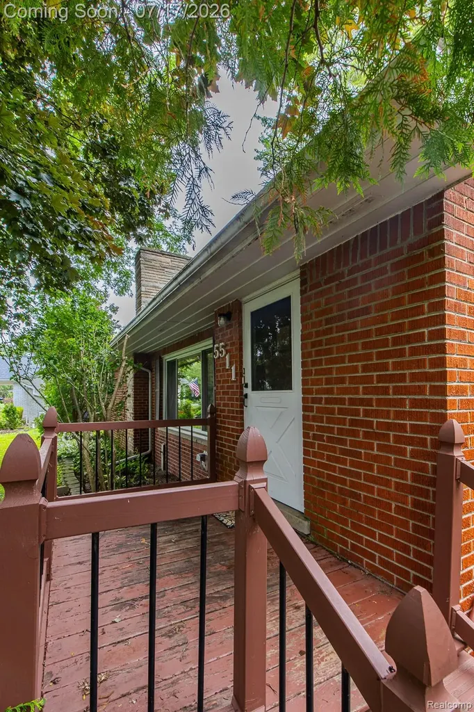 5511 Wright Drive Troy City MI 48098