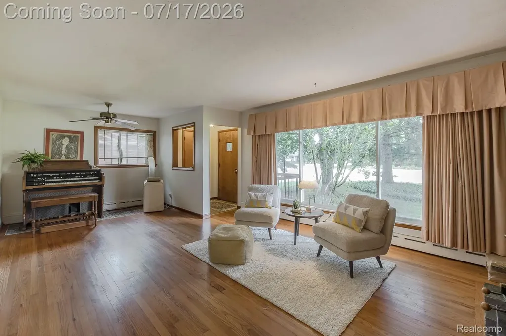 5511 Wright Drive Troy City MI 48098