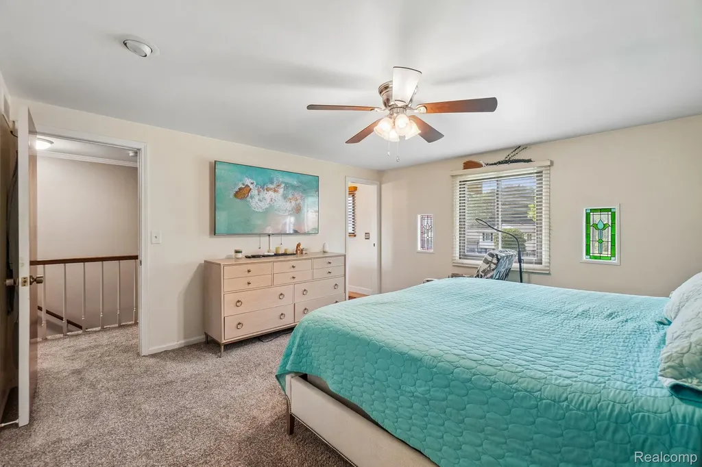 36339 Parklane Circle Farmington Hills City MI 48335
