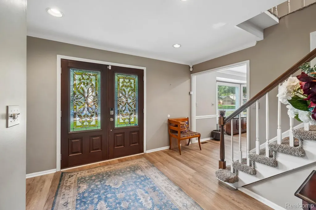 36339 Parklane Circle Farmington Hills City MI 48335