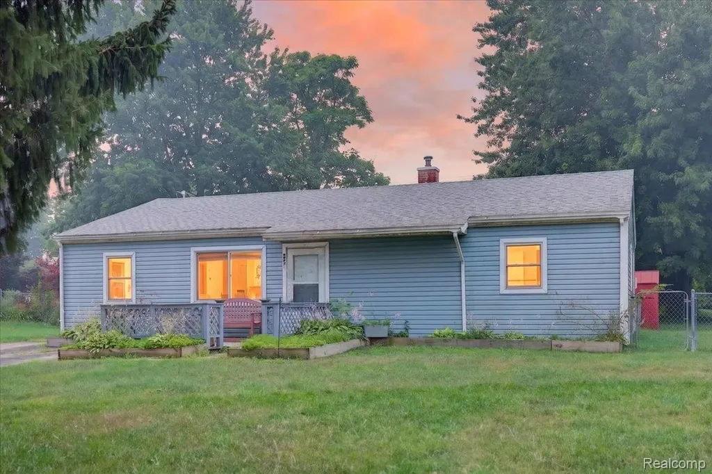 3872 Queensbury Road Orion Charter Township MI 48359