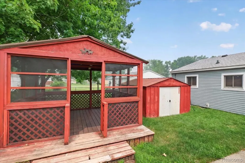 3872 Queensbury Road Orion Charter Township MI 48359