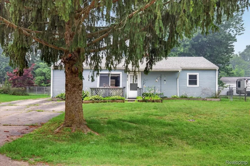 3872 Queensbury Road Orion Charter Township MI 48359