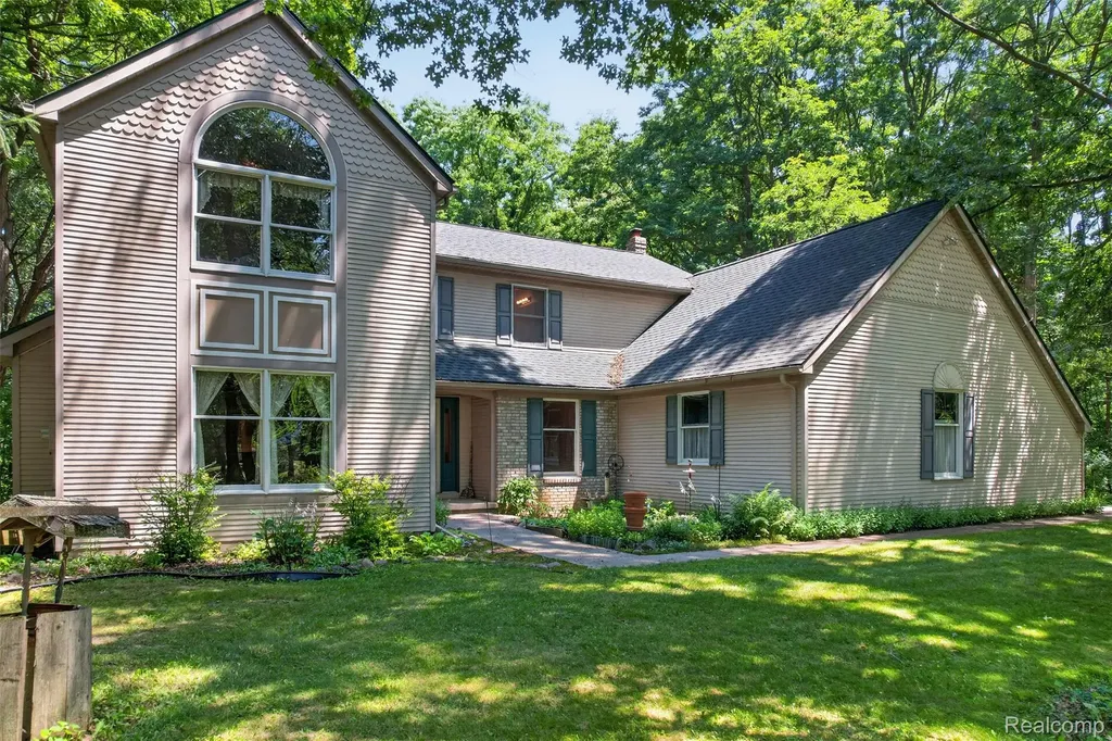 1919 Fox Ridge Drive Marion Township MI 48843