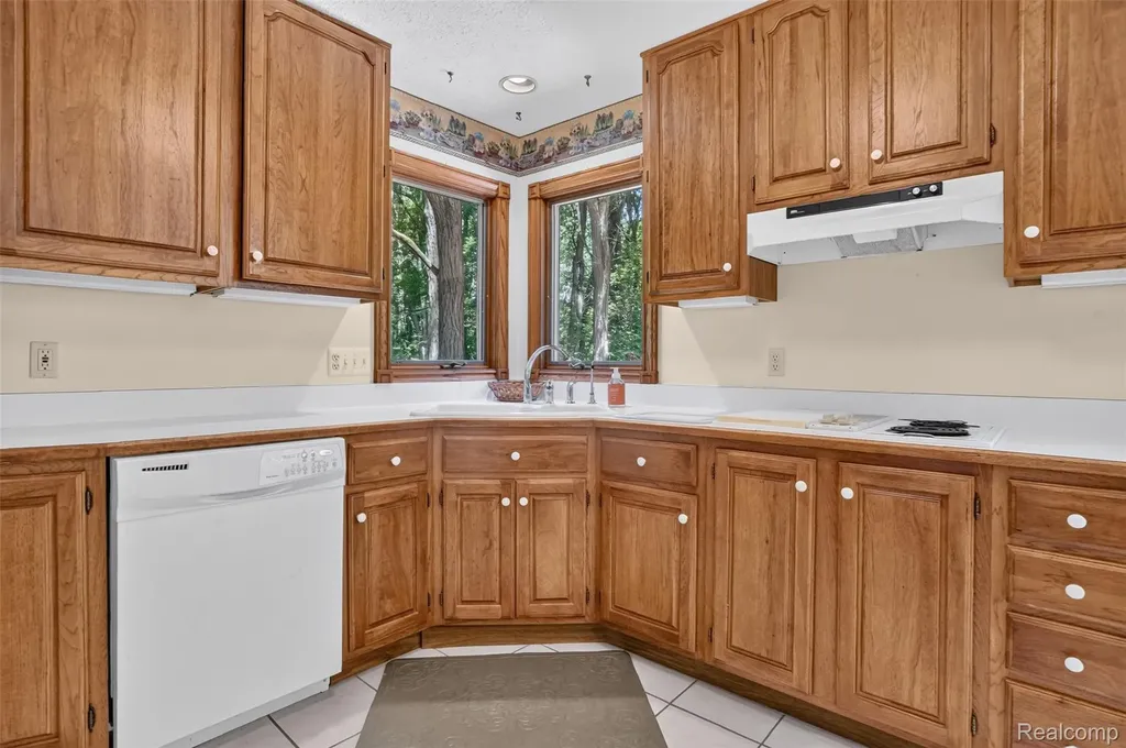1919 Fox Ridge Drive Marion Township MI 48843