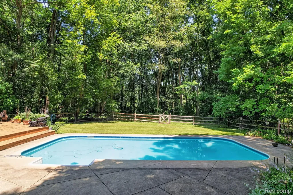 1919 Fox Ridge Drive Marion Township MI 48843