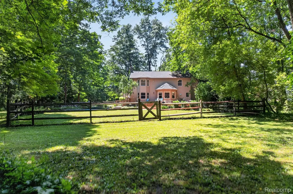1919 Fox Ridge Drive Marion Township MI 48843