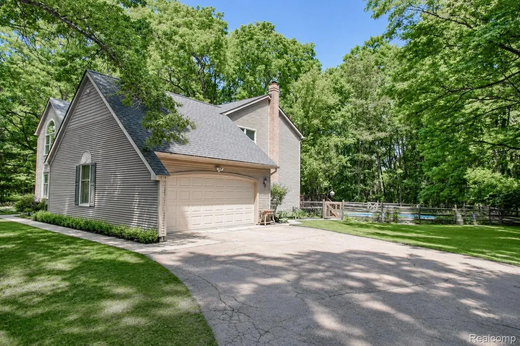 1919 Fox Ridge Drive Marion Township MI 48843