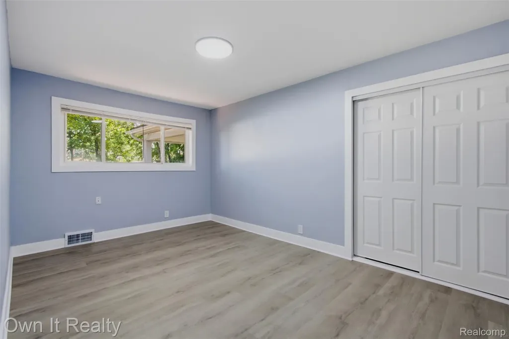 23700 Marlow Street Oak Park City MI 48237