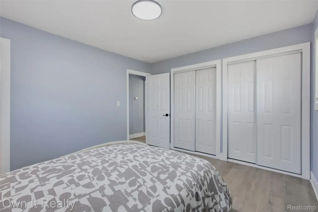 23700 Marlow Street Oak Park City MI 48237