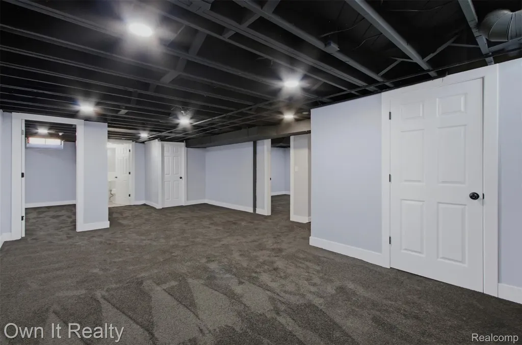 23700 Marlow Street Oak Park City MI 48237