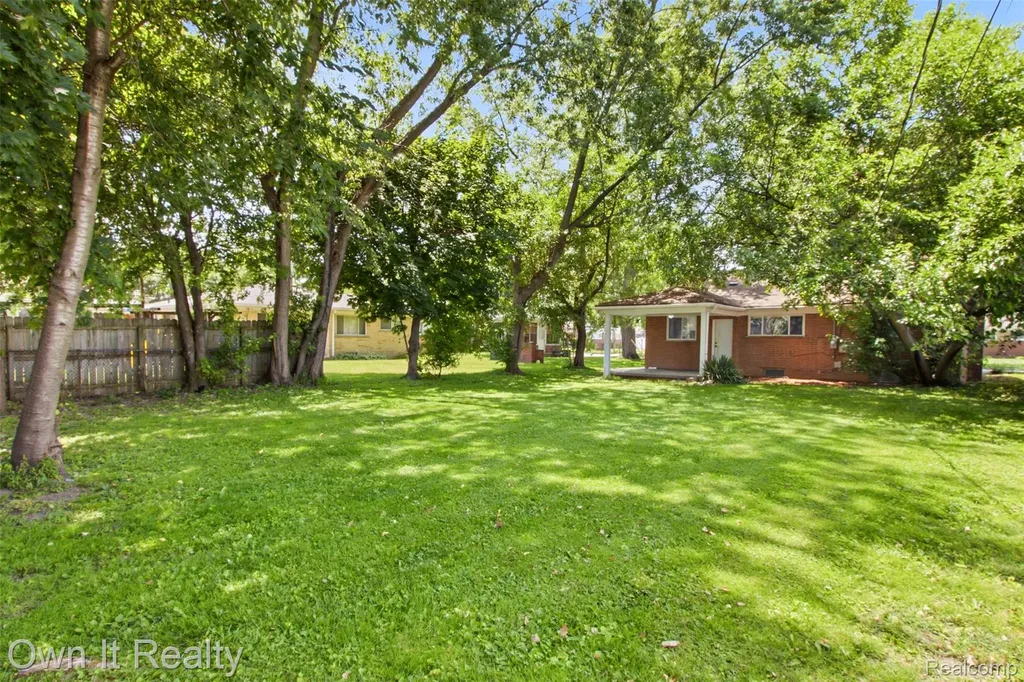 23700 Marlow Street Oak Park City MI 48237