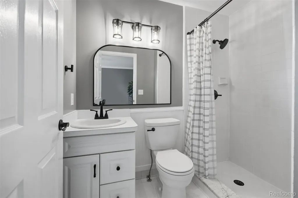 49032 Kennesaw Court Canton Charter Township MI 48187